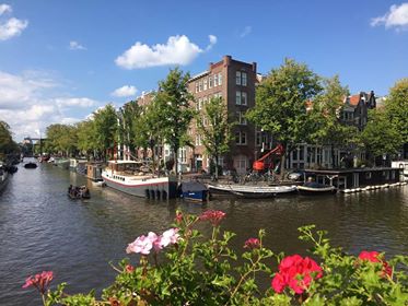 オランダの首都　“アムステルダム”